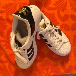 Adidas Superstar 
Sz. 8
White with Patent Black Gloss Leather trim